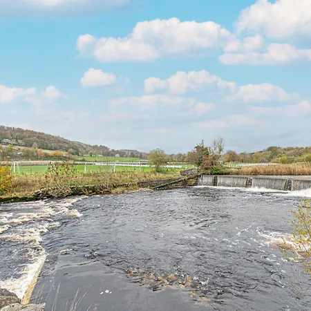 Apartment Bridge End Mill Settle